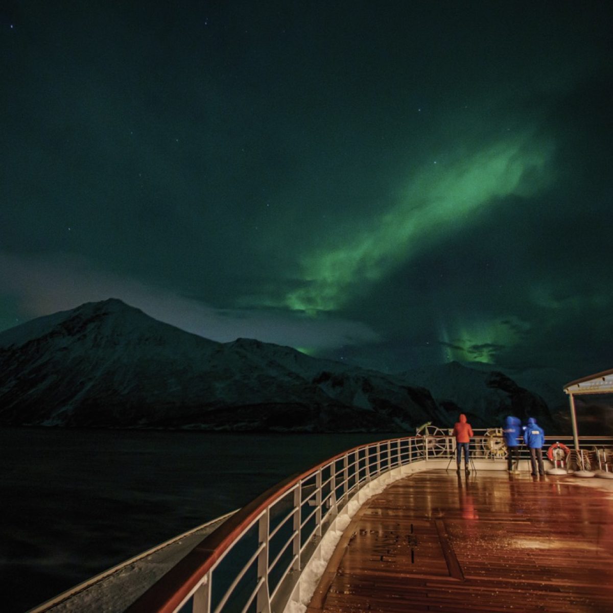 4x-wintercruises-lapland-botnische-zee-zee-ijs-poollicht-scandinavische-winter-vanuit-hamburg-9