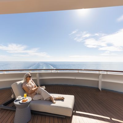 GRA-Grandeur-Signature-Suite-Lifestyle-Balcony_2026-03-04_13-16-45-groot