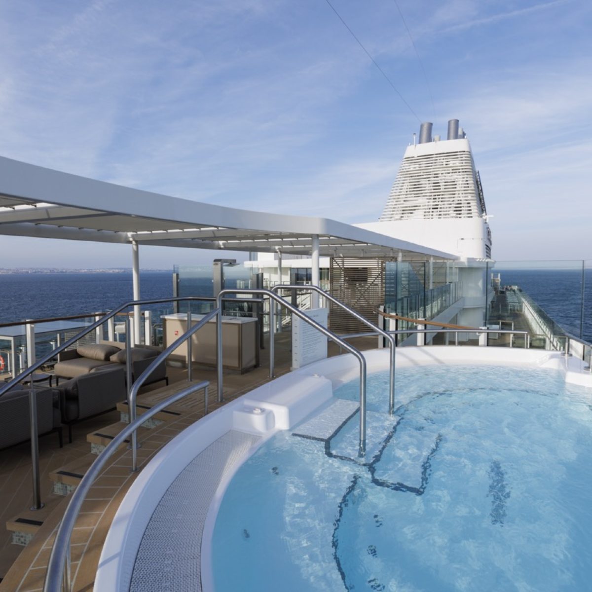 IMAGERYSRay_20240604_Infinity_Pool_4504-groot