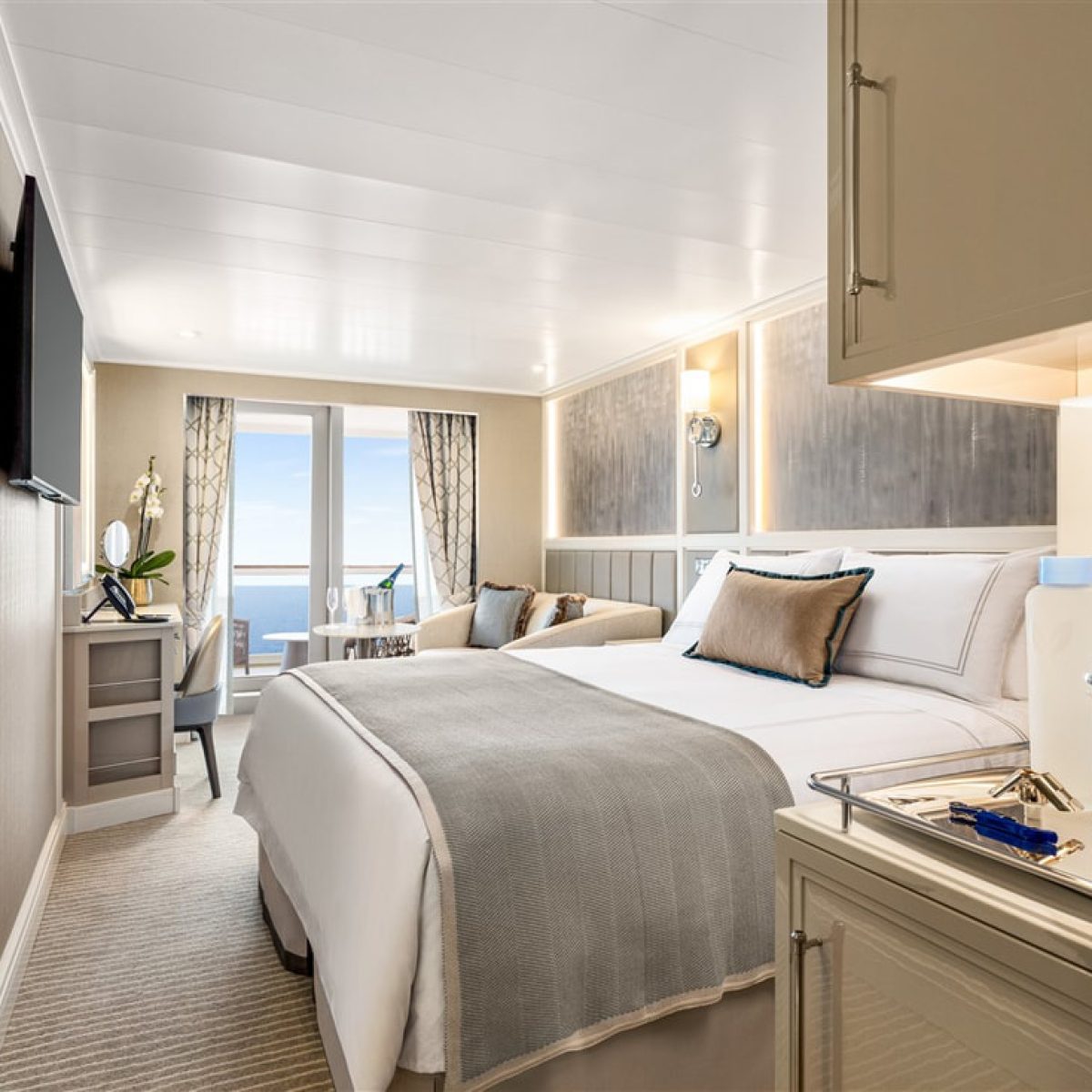 Oceania VISTA-oc-a-concierge-level-stateroom-architecture-1_orig