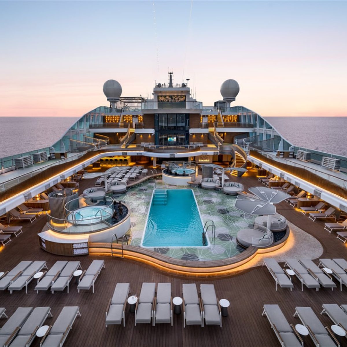 Oceania VISTA-oc-a-pool-deck-architecture-2_orig