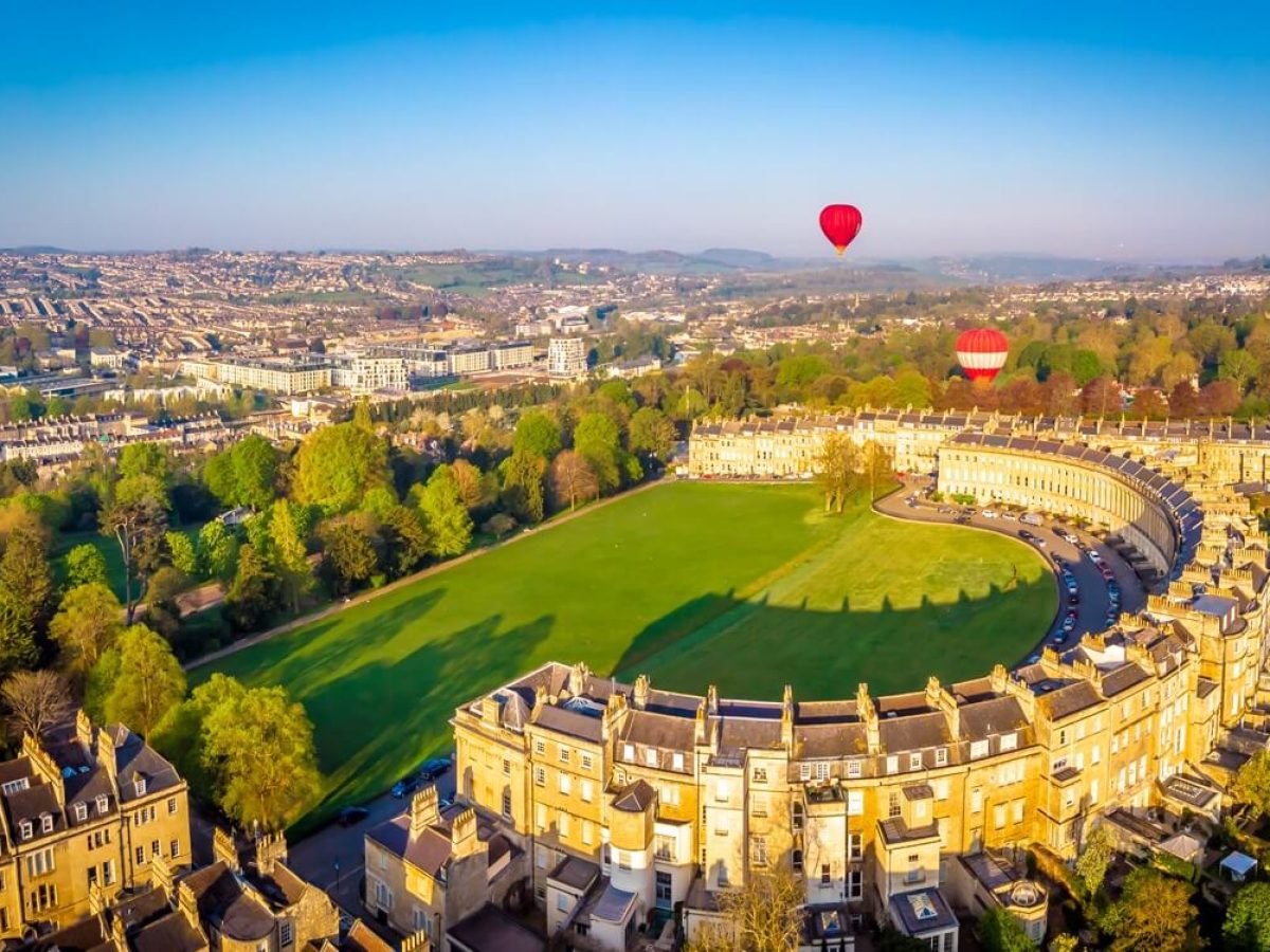 Royal-crescent-house-in-Bath-England-groot