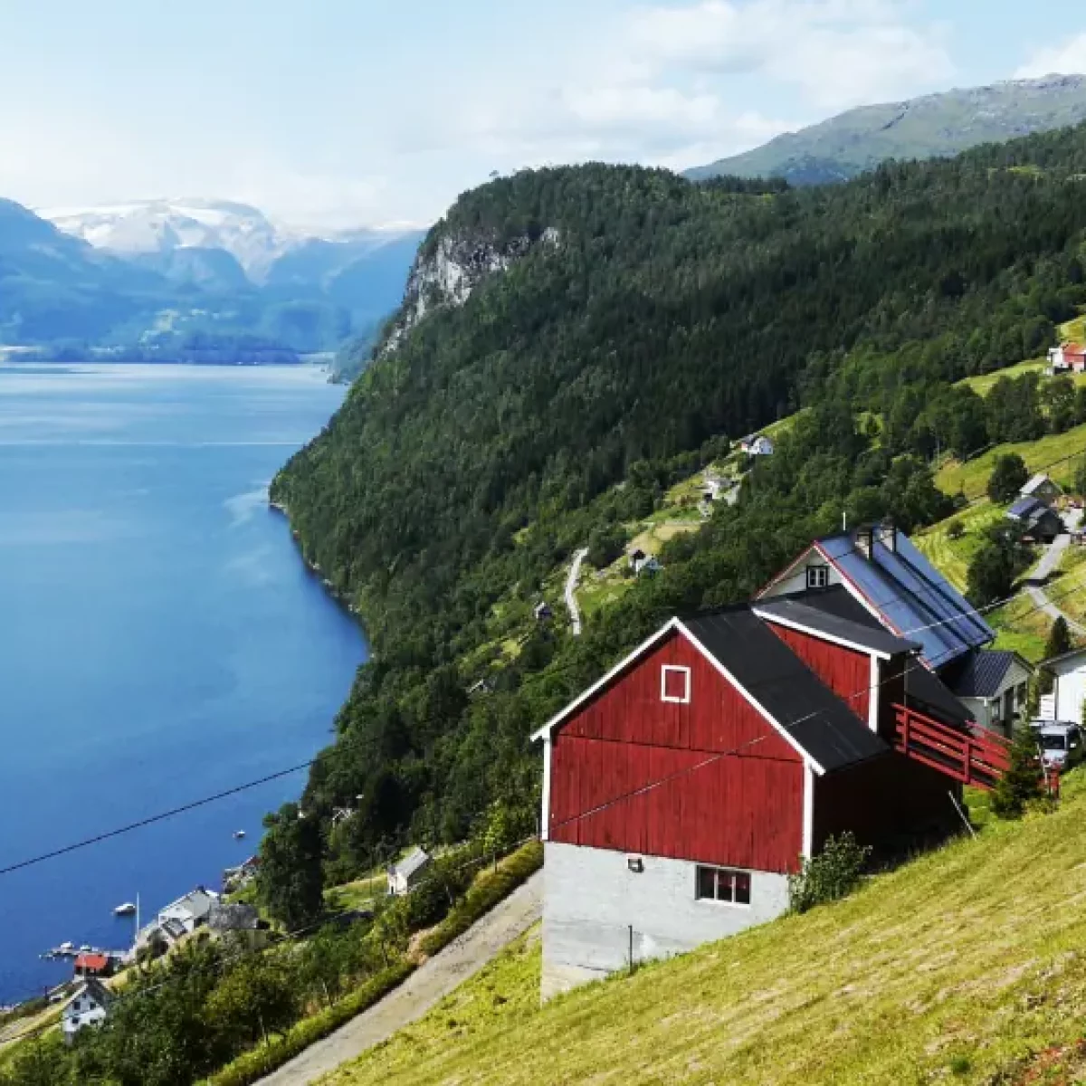 port-nordfjordeid-norway-bay-c037